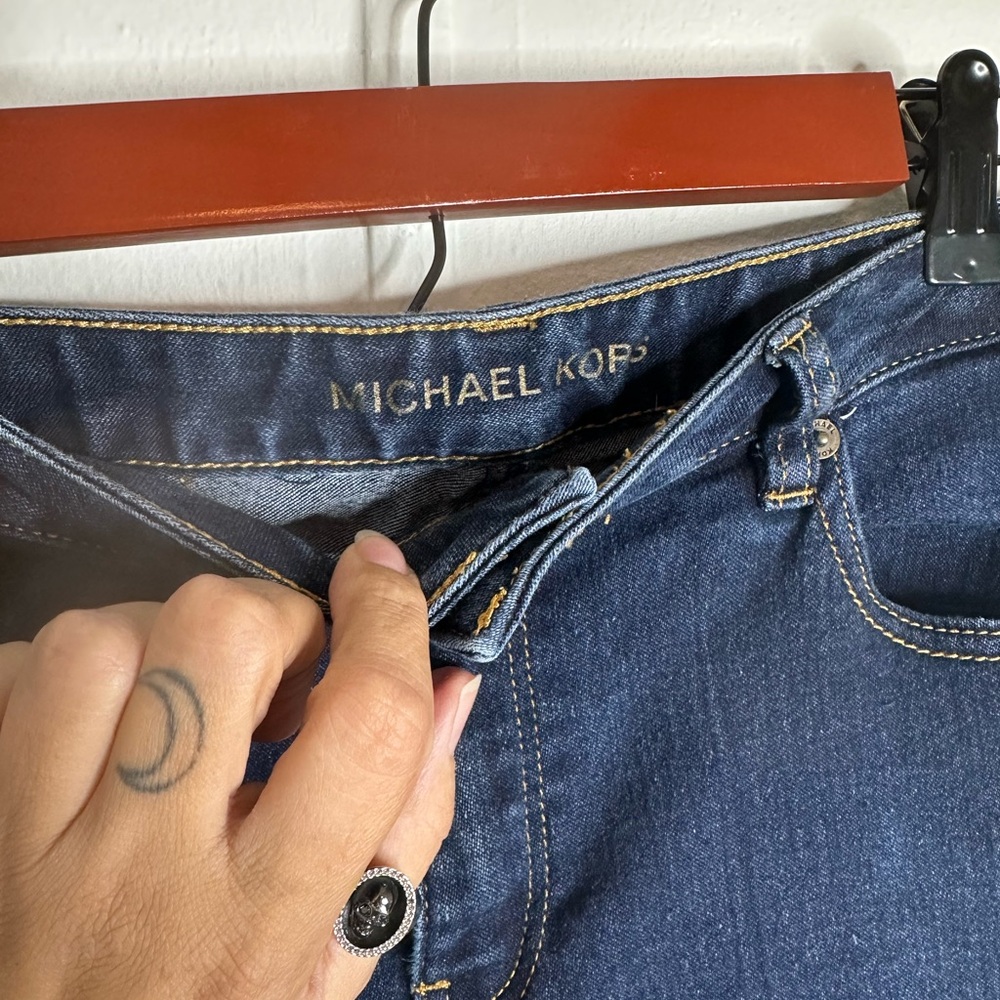 Michael Kors Jeans Mid Rise Straight Legged - Picture 6 of 7